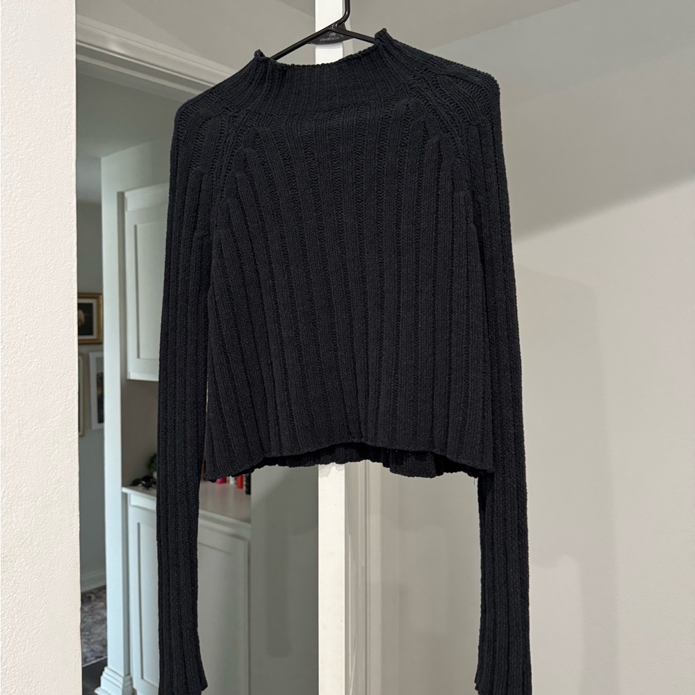 American Eagle - Navy Size Medium Sweater!